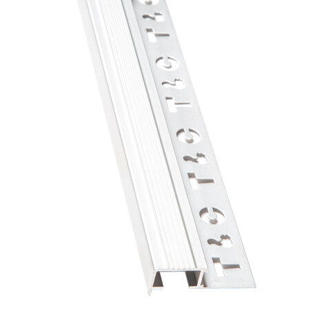Sang Yi: Aluminium Stair Nosing: Silver Matt 2.4m x41mm(W)x9