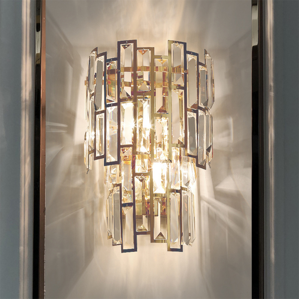Domus: Crystal Gold Wall Lamp: (46x37x20)cm, E14, Gold