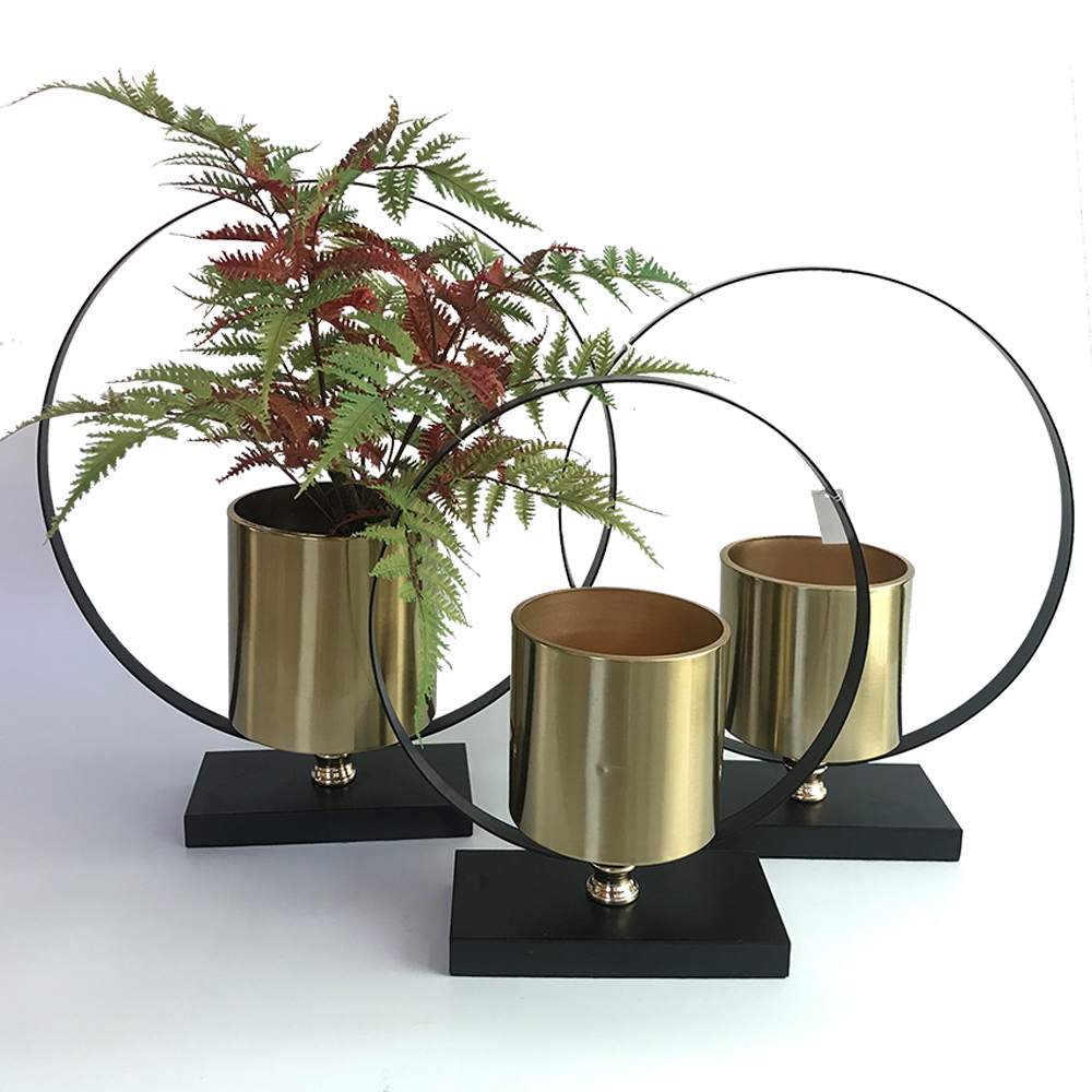 Domus: Flower Pot With Stand; Small (30x13x34)cm, Gold/Black