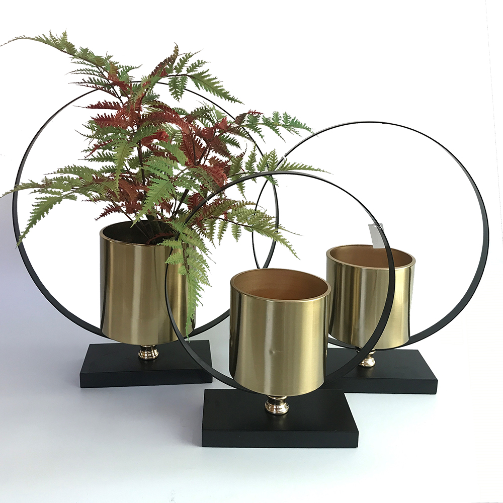 Domus: Flower Pot With Stand; Medium (30x13x38)cm, Gold/Black