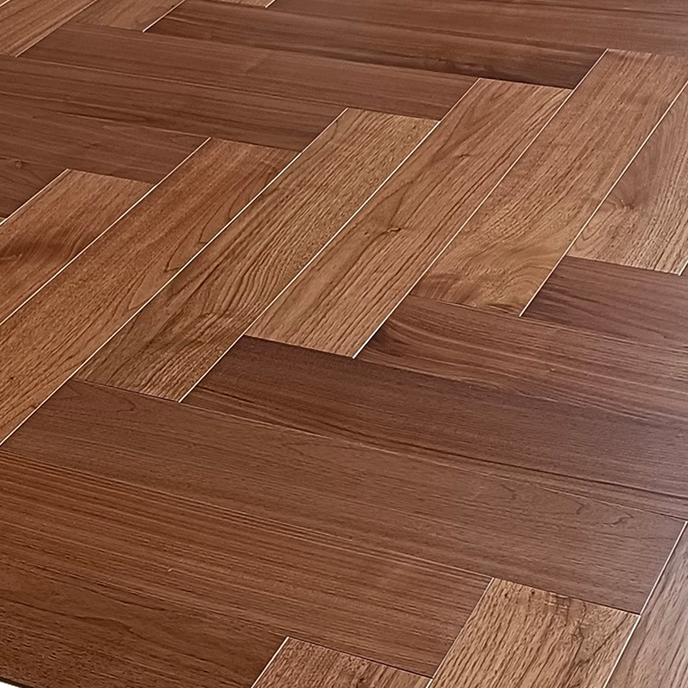 Engineered Wood Flooring: Herringbone American Walnut: 600x120x12/2mm 1