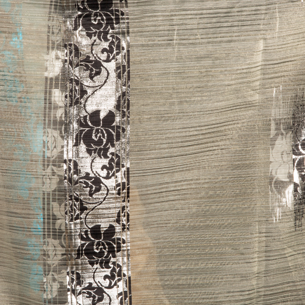 981 Double Width: York Floral Furnishing Fabric; 280cm, Silver 1